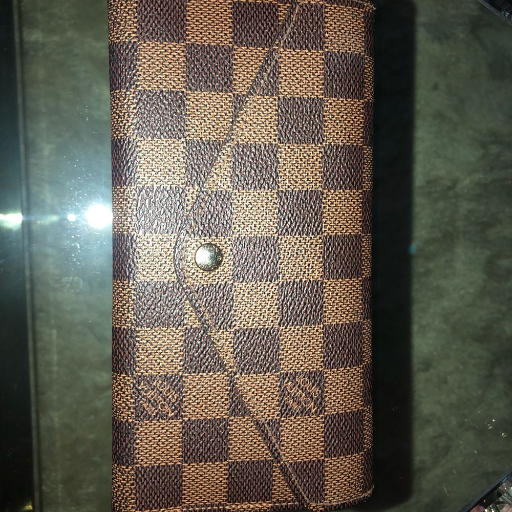 Authentic Louis Vuitton Women’s Wallet - Picture 2 of 8